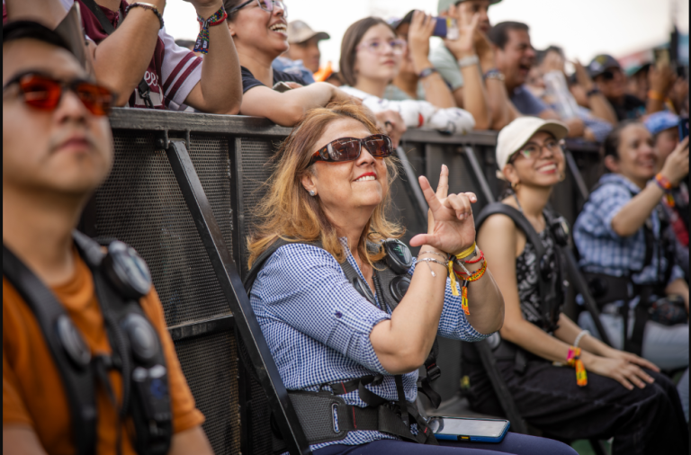 Vibra, la iniciativa de Fundación OCESA para personas con discapacidad auditiva, celebra su primer aniversario